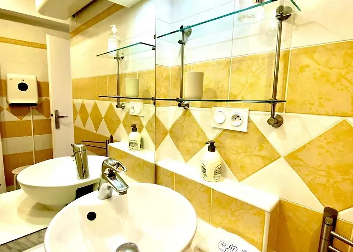 Azur Avec Vue Sur L'île De Port Cros Appartement Hyères