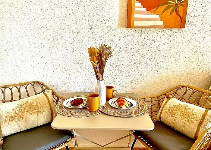 Azur Avec Vue Sur L'île De Port Cros * Hyères