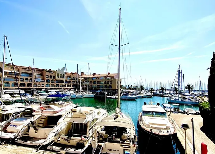 Azur Avec Vue Sur L'île De Port Cros Appartement Hyères